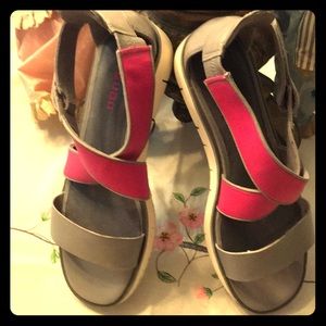 Women sandals-Tsubo